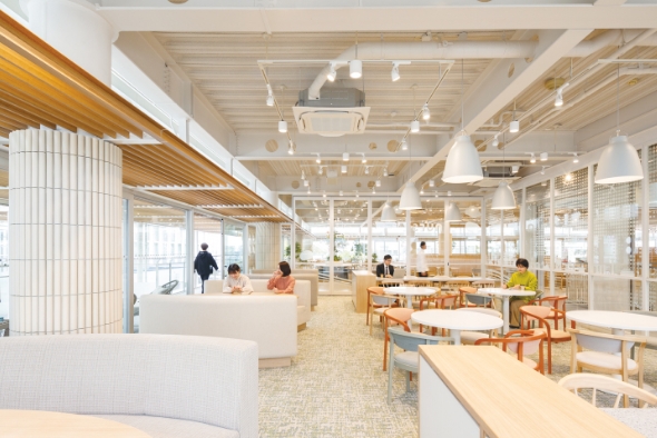 ランゲージラウンジ